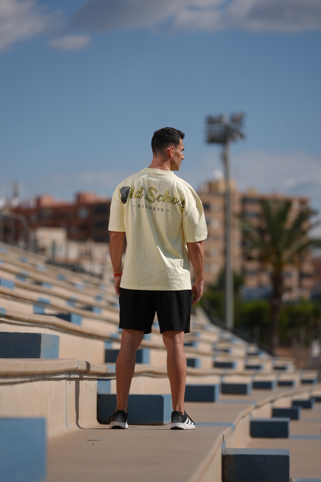 CAMISETA OVERSIZE AMARILLA OLD SCHOOL - Imagen 5