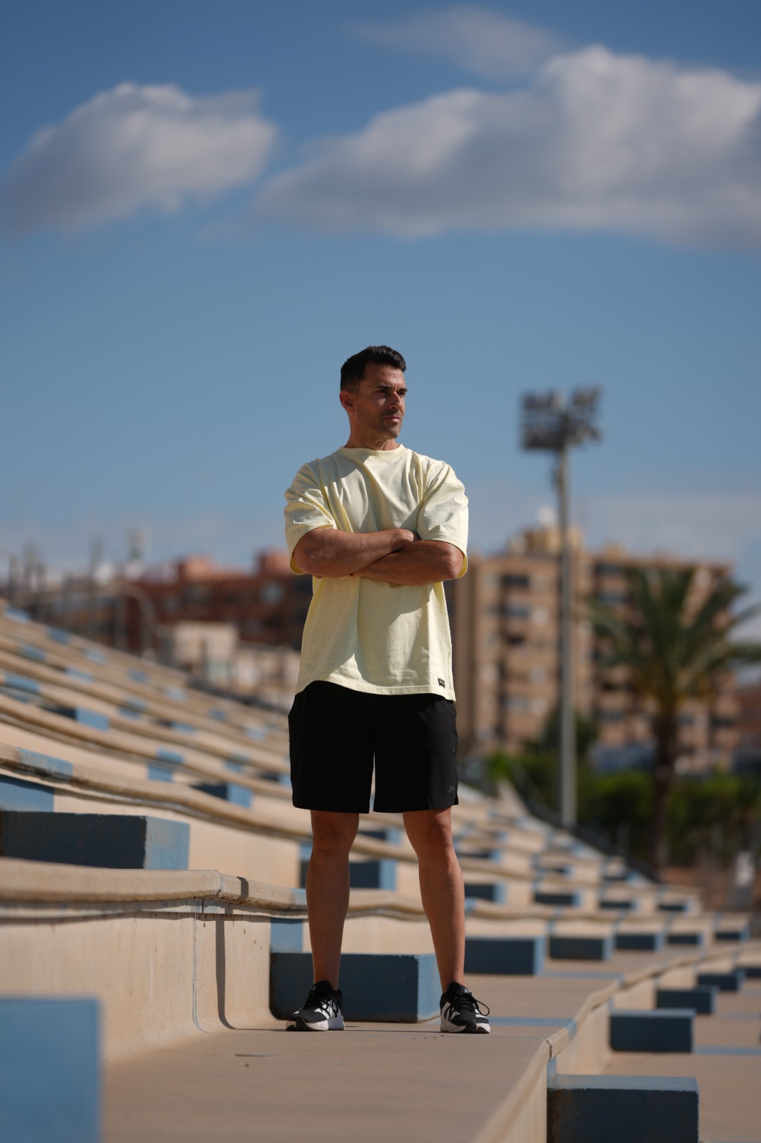 CAMISETA OVERSIZE AMARILLA OLD SCHOOL - Imagen 4